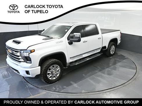 Used 2025 Chevrolet Silverado 2500 High Country w/ High Country Premium Package AWD/4WD image 39