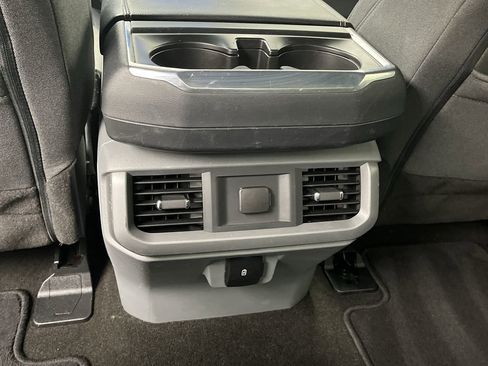 Used 2022 Ford F150 XLT image 10