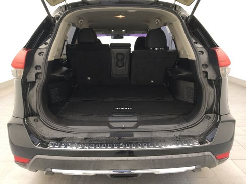 Used 2017 Nissan Rogue S image 29