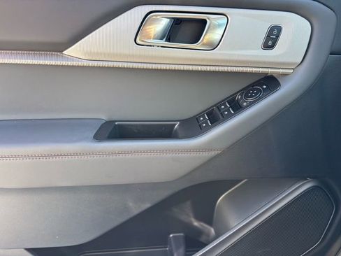 Used 2026 Ford Explorer Active RWD image 24