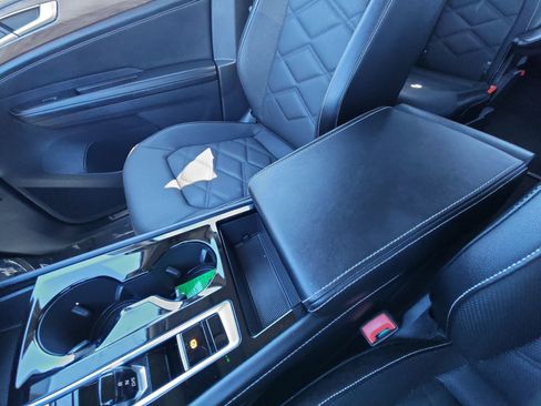 Used 2024 Volkswagen Atlas SE image 21