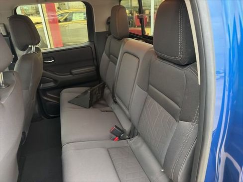 Certified 2025 Nissan Frontier SV w/ SV Convenience Package RWD image 18