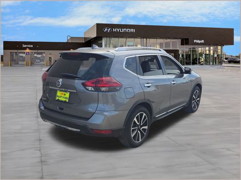 Used 2018 Nissan Rogue SL w/ Premium Package image 9