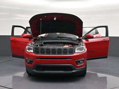 Used 2019 Jeep Compass Latitude FWD image 37