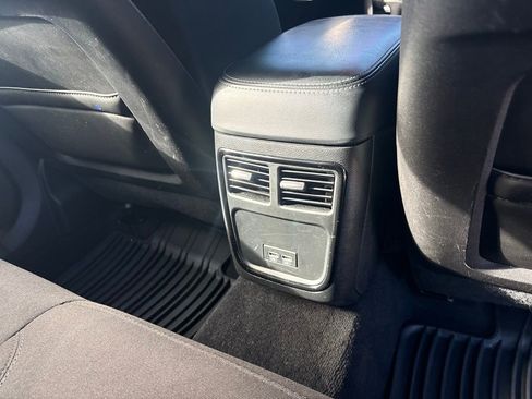 Used 2023 Dodge Charger R/T w/ Blacktop Package image 36