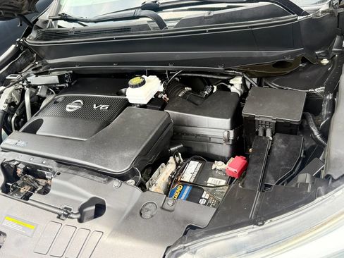 Used 2013 Nissan Pathfinder SV AWD/4WD image 40