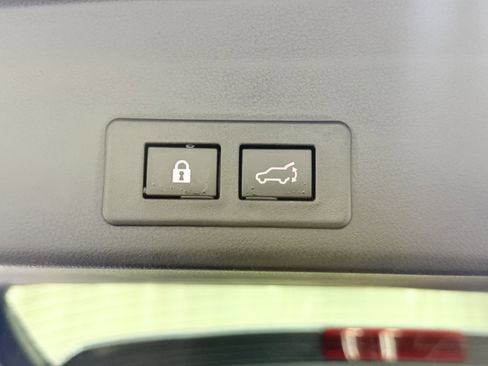 Used 2023 Subaru Ascent Limited image 11