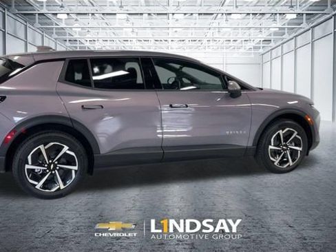 Used 2026 Chevrolet Equinox EV LT w/ Comfort Package AWD/4WD image 2