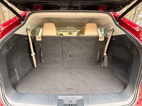 Used 2022 Toyota Highlander Limited FWD image 18