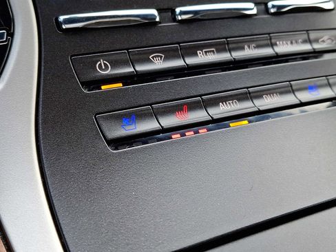 Used 2020 Lincoln Nautilus Reserve image 26