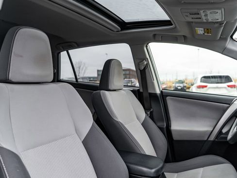 Used 2015 Toyota RAV4 XLE FWD image 13
