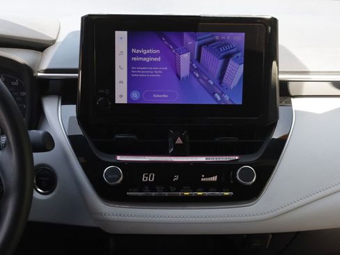 Used 2024 Toyota Corolla SE FWD image 8