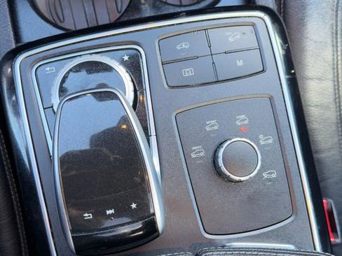 Used 2017 Mercedes-Benz GLS 450 4MATIC image 26