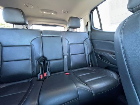 Used 2023 GMC Acadia SLT image 40