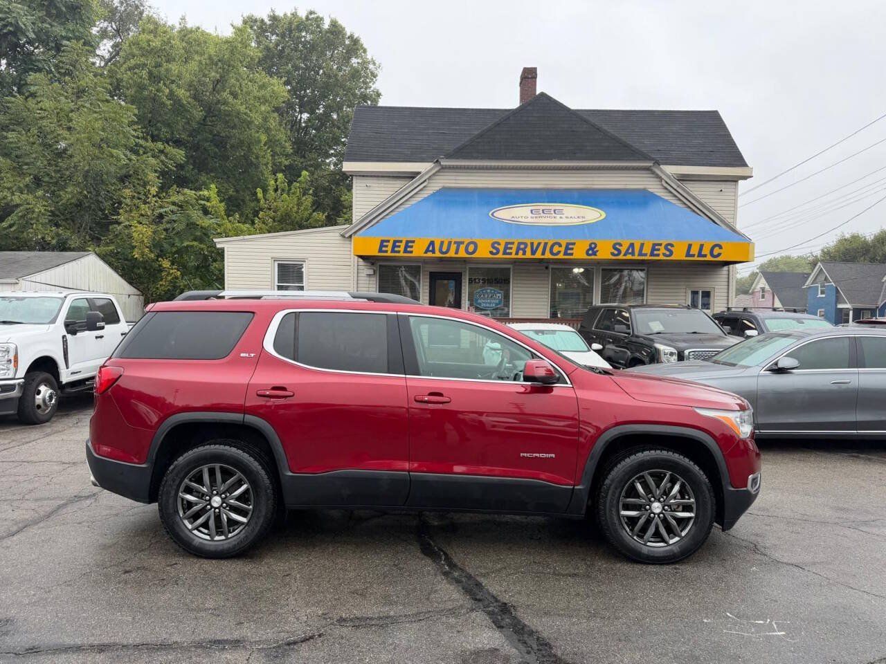 Used 2019 GMC Acadia SLT AWD/4WD image 1