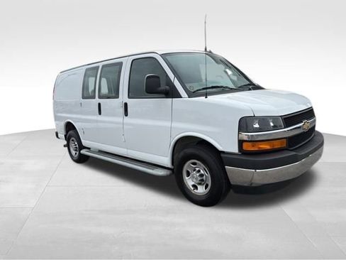 Used 2024 Chevrolet Express 2500 w/ Driver Convenience Package image 22