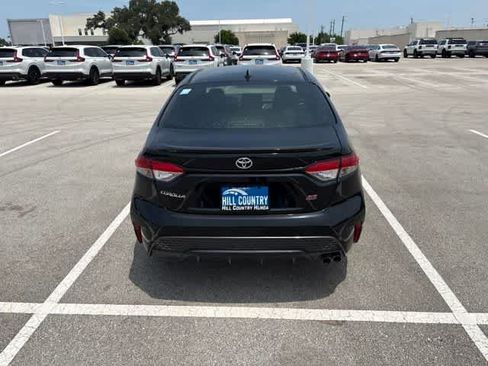 Used 2020 Toyota Corolla SE FWD image 4