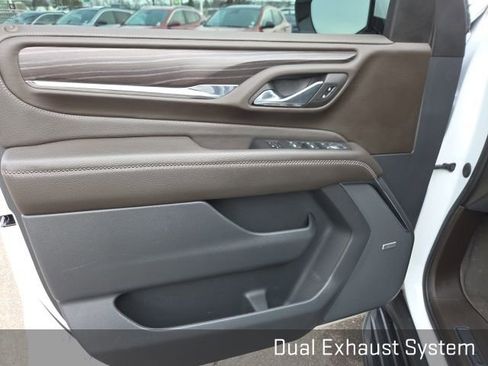 Used 2023 GMC Yukon XL Denali image 39