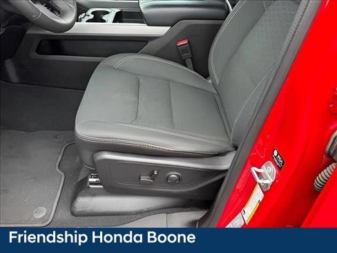 Used 2025 RAM 1500 Big Horn AWD/4WD image 10