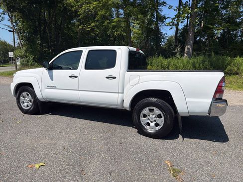 Used 2011 Toyota Tacoma 4x4 Double Cab w/ SR5 Pkg #2 image 18