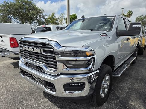 Used 2026 RAM 2500 Big Horn AWD/4WD image 3