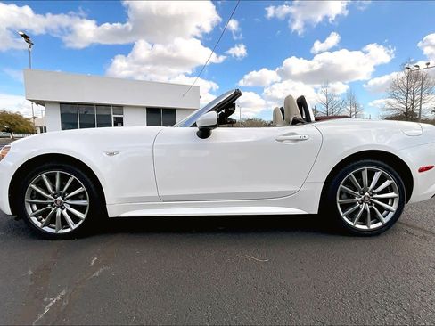 Used 2018 FIAT 124 Spider Lusso image 23