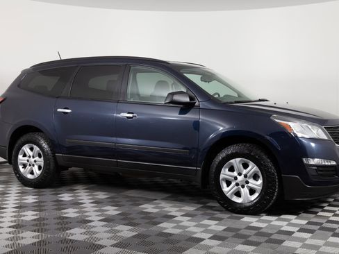 Used 2017 Chevrolet Traverse LS AWD/4WD image 10