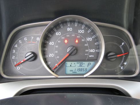 Used 2013 Toyota RAV4 XLE FWD image 11