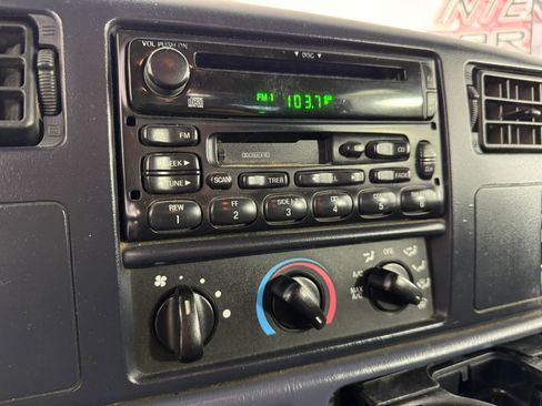 Used 2000 Ford F350 4x4 Crew Cab DRW Super Duty image 17