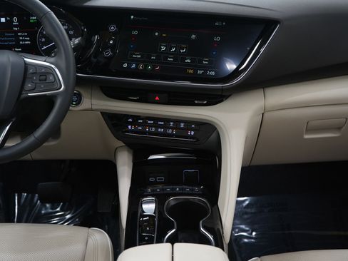 Used 2022 Buick Envision Avenir w/ Technology Package II image 16