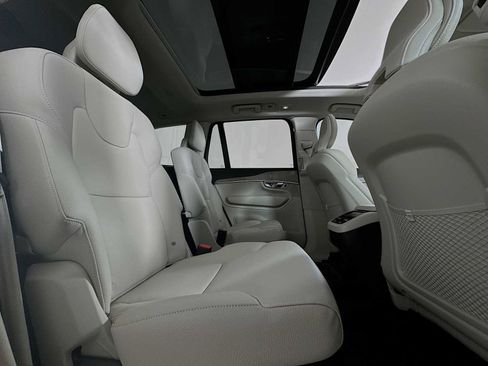Certified 2025 Volvo XC90 B6 Plus image 27