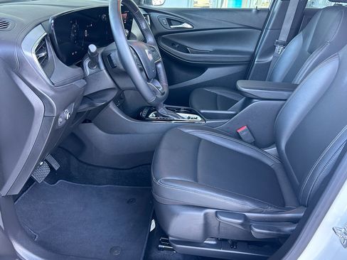 Used 2024 Buick Encore GX Sport Touring image 9