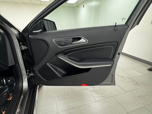 Used 2017 Mercedes-Benz GLA 250 4MATIC image 13