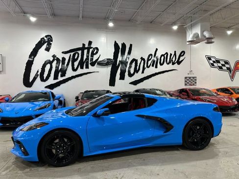 Used 2021 Chevrolet Corvette Stingray Coupe w/ Engine Appearance Package image 28