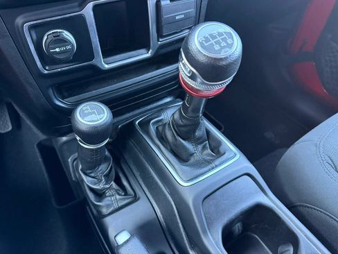 Used 2020 Jeep Wrangler Unlimited Sport AWD/4WD image 27