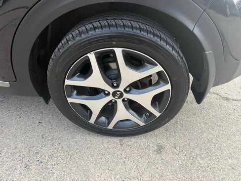 Used 2018 Kia Sportage SX image 11