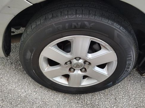 Used 2005 Toyota Sienna LE image 40