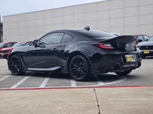 Used 2023 Toyota GR86 Premium RWD image 5