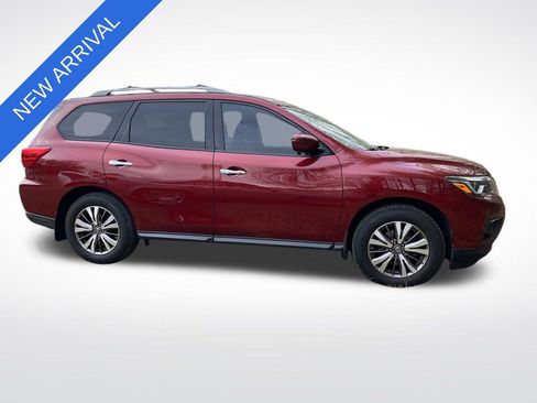 Used 2019 Nissan Pathfinder SV w/ Cargo Package image 2