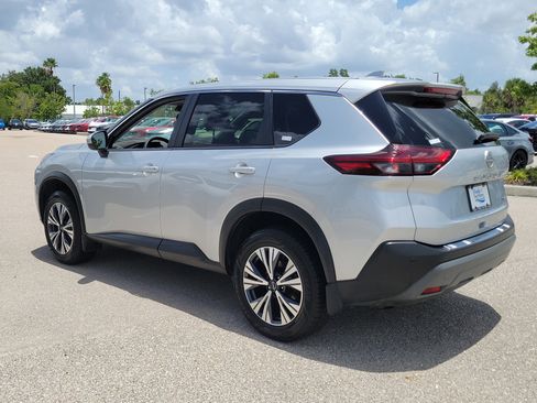 Used 2023 Nissan Rogue SV FWD image 5