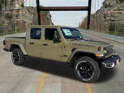 New 2025 Jeep Gladiator Sport