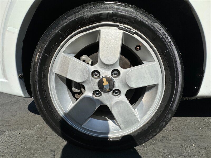 Used 2008 Chevrolet Aveo LT FWD image 9