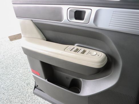 Used 2025 Hyundai Santa Fe SEL FWD image 21