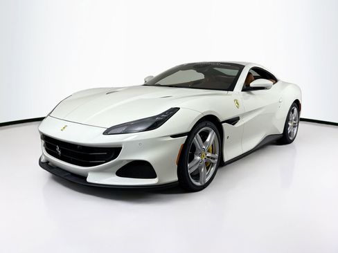 Certified 2022 Ferrari Portofino M RWD image 10