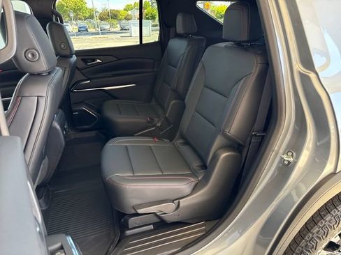 New 2026 Chevrolet Traverse Z71 w/ Enhanced Driving Package AWD/4WD image 28