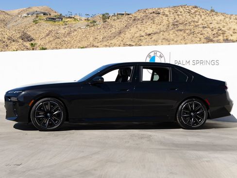 Used 2025 BMW 740i RWD image 3