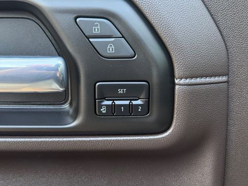 Certified 2022 GMC Sierra 3500 Denali w/ Denali Ultimate Package image 12