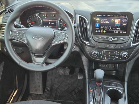 Certified 2024 Chevrolet Equinox RS FWD image 25