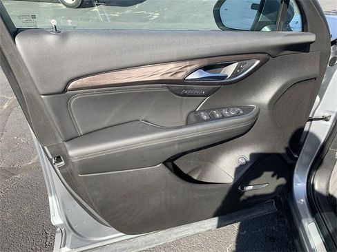 Used 2023 Buick Envision Avenir image 23