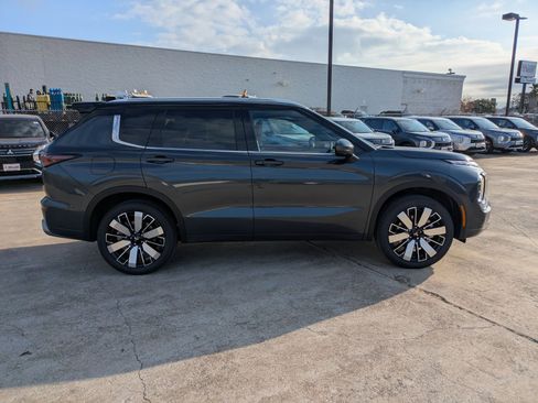 New 2026 Mitsubishi Outlander SEL FWD image 6